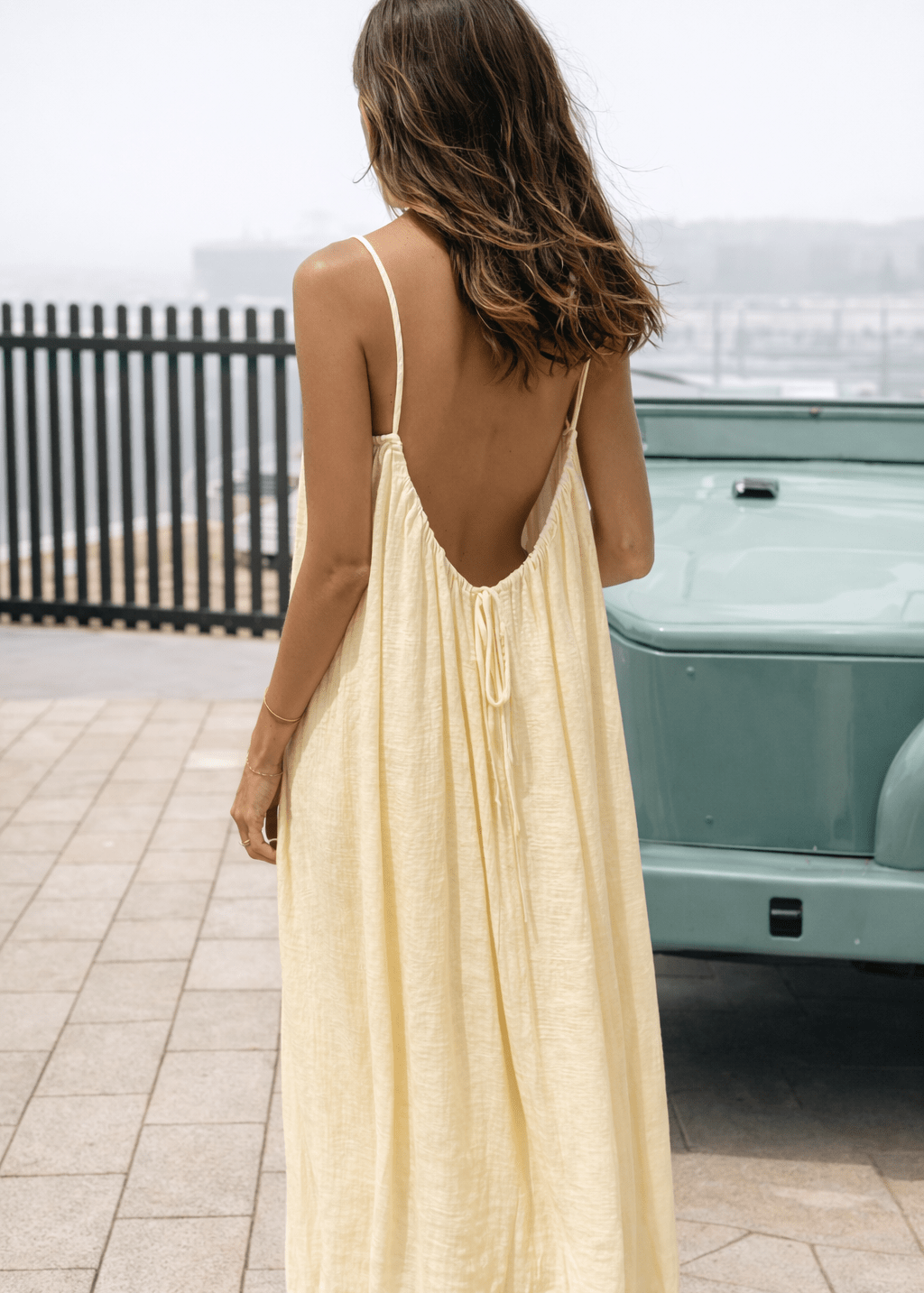 Rückenfreies Maxikleid