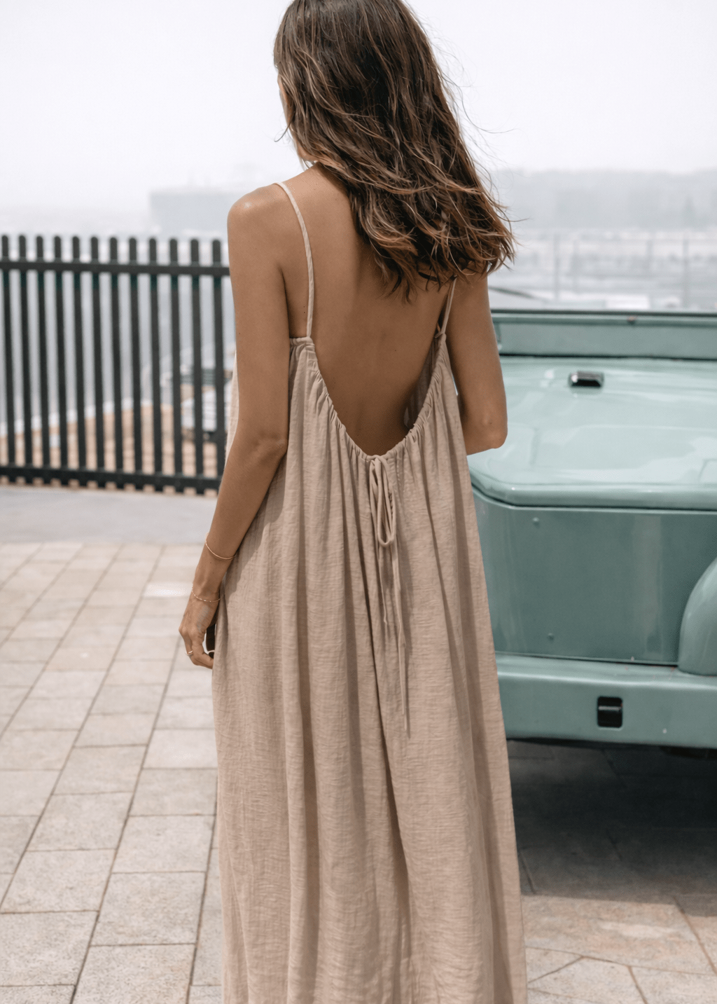 Rückenfreies Maxikleid